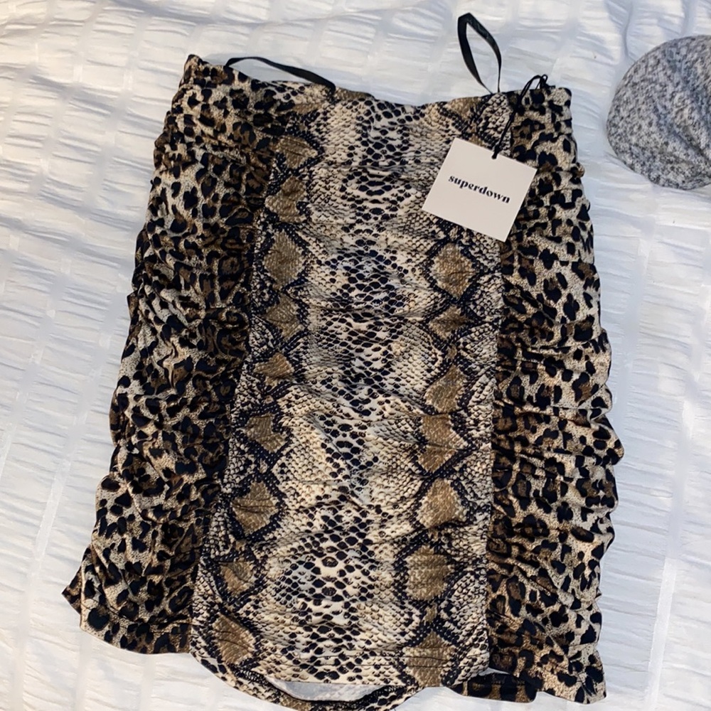 Super down NWT mini skirt size small